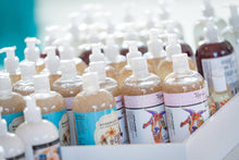 Load image into Gallery viewer, 16oz Tuberose Exfoliating Body Wash