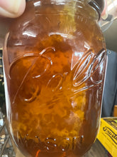 Load image into Gallery viewer, Northwoods Urban Farm 1 Pint Honey with Comb
